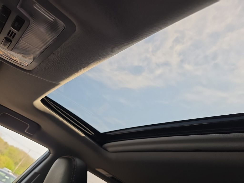 Used 2017 Toyota Highlander XLE image 29