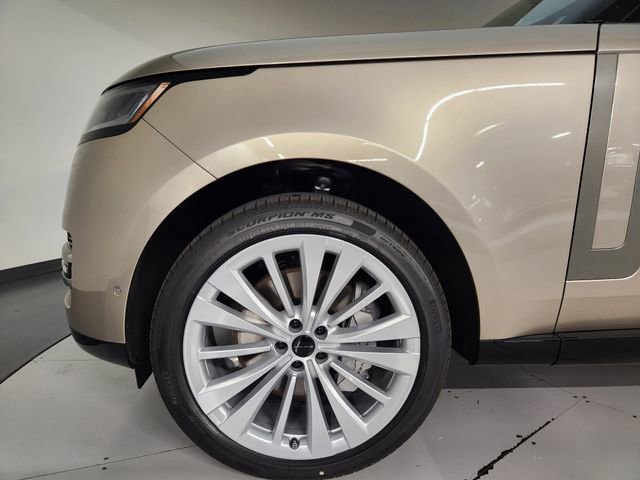 New 2026 Land Rover Range Rover Long Wheelbase SE image 11