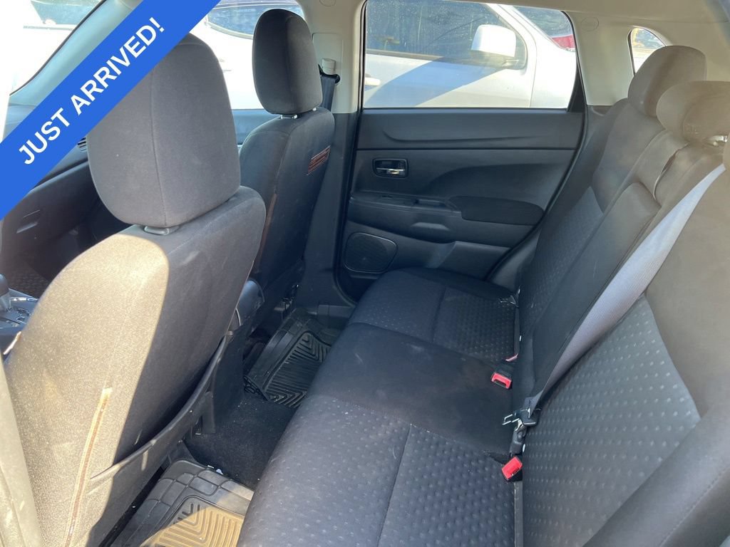 Used 2012 Mitsubishi Outlander Sport SE FWD image 6