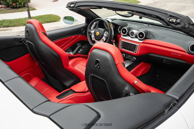 Used 2016 Ferrari California T image 50