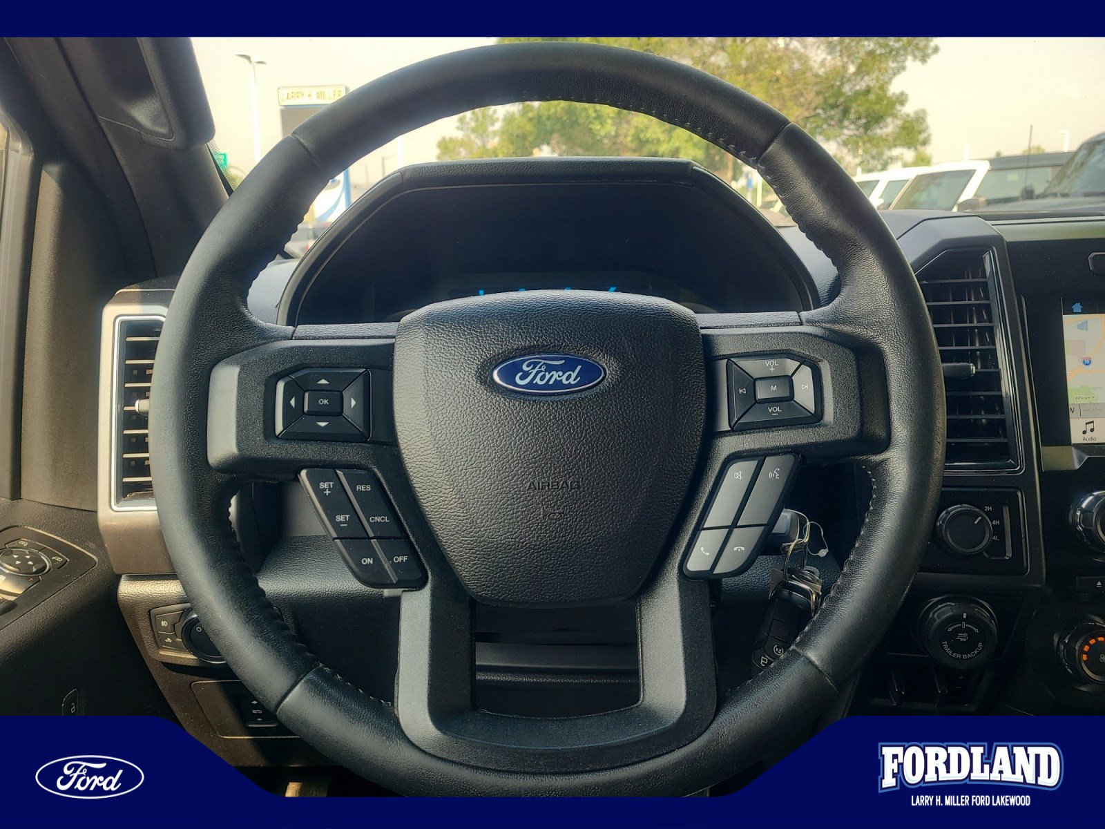 Used 2017 Ford F150 XLT w/ Equipment Group 302A Luxury AWD/4WD image 9