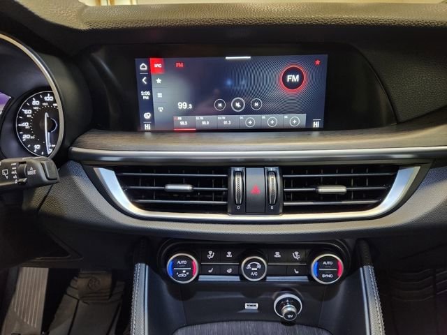 Used 2021 Alfa Romeo Stelvio Ti w/ Nero Edizione image 14