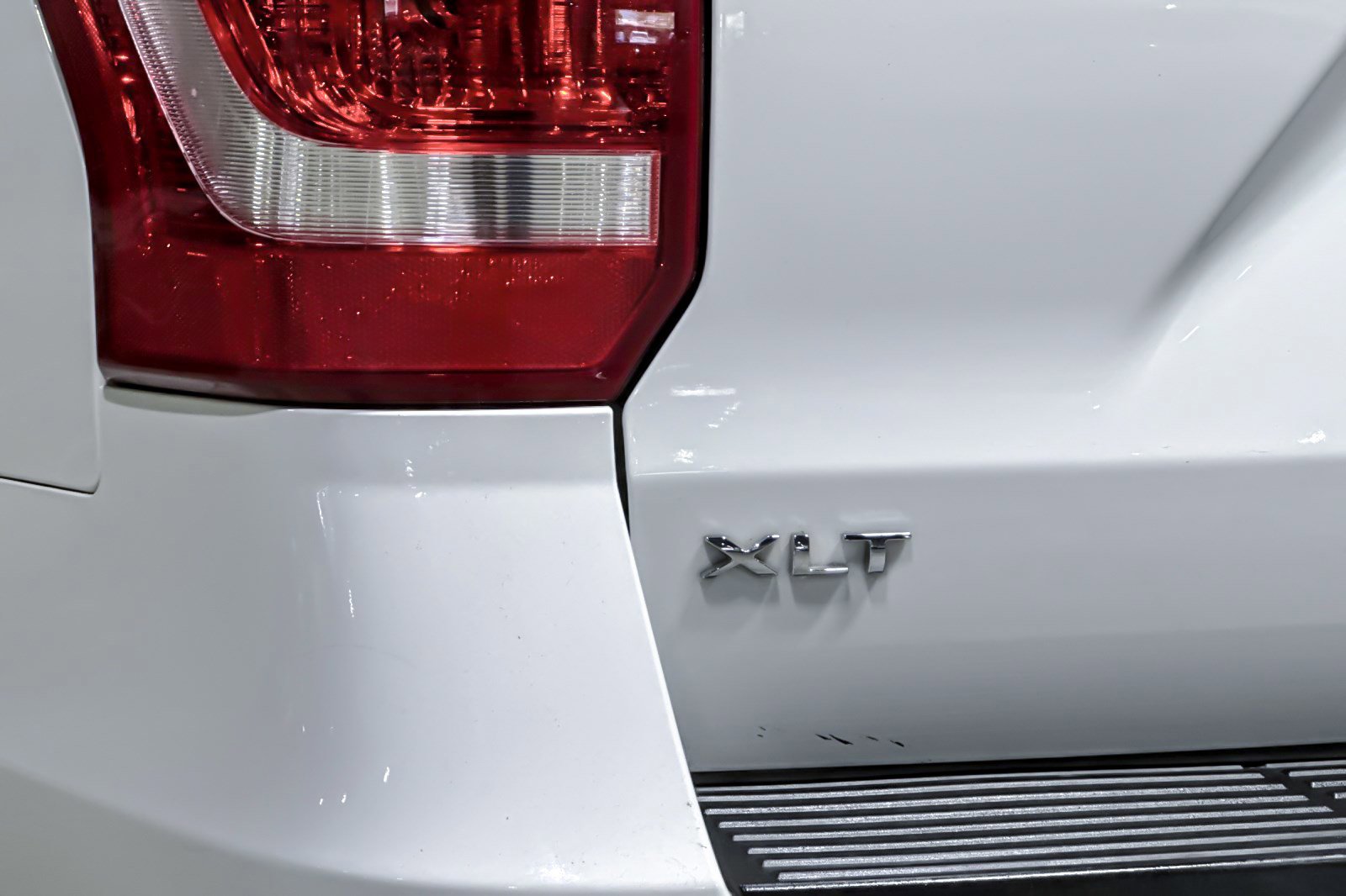 Used 2019 Ford Expedition XLT w/ Equipment Group 202A image 12