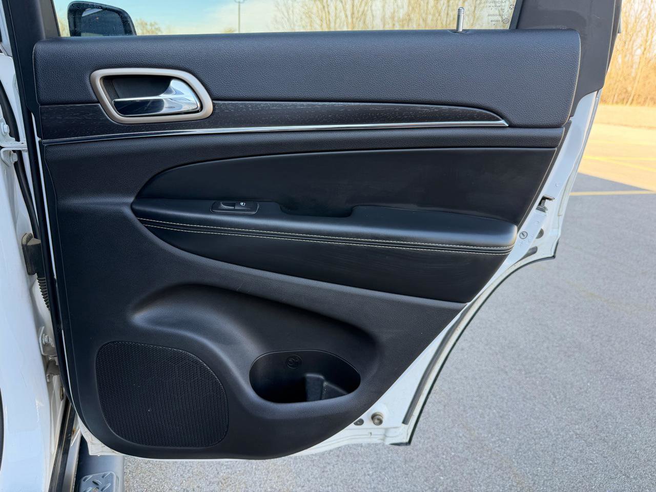 Used 2015 Jeep Grand Cherokee Limited image 33