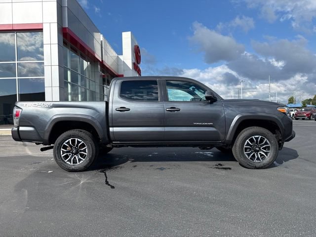 Certified 2022 Toyota Tacoma TRD Sport AWD/4WD image 8