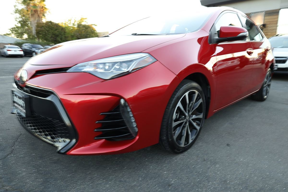Used 2017 Toyota Corolla SE FWD image 36