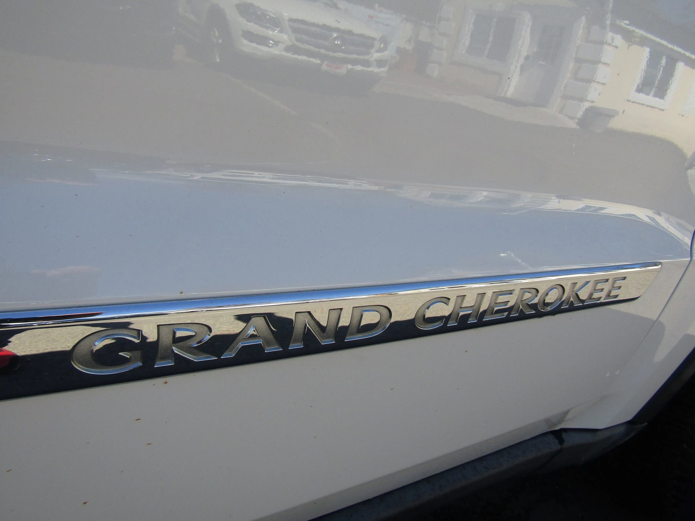 Used 2012 Jeep Grand Cherokee Overland image 10