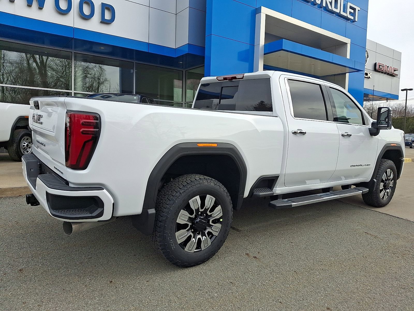 New 2026 GMC Sierra 2500 Denali w/ Denali Reserve Package image 6