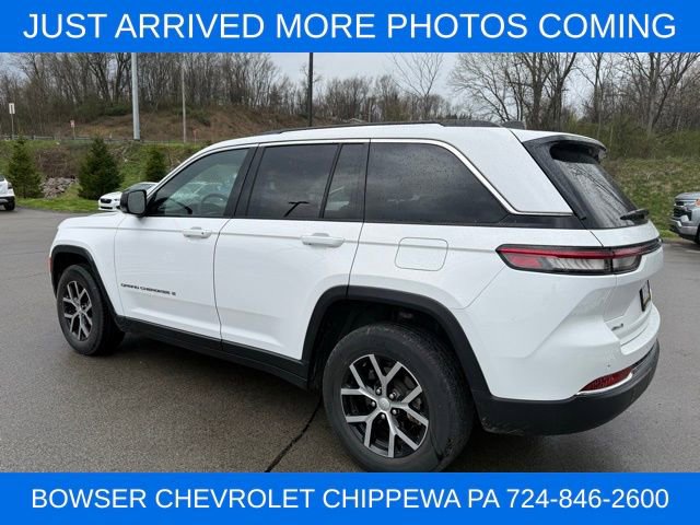 Used 2023 Jeep Grand Cherokee Limited w/ Trailer Tow Prep Group (B) image 5