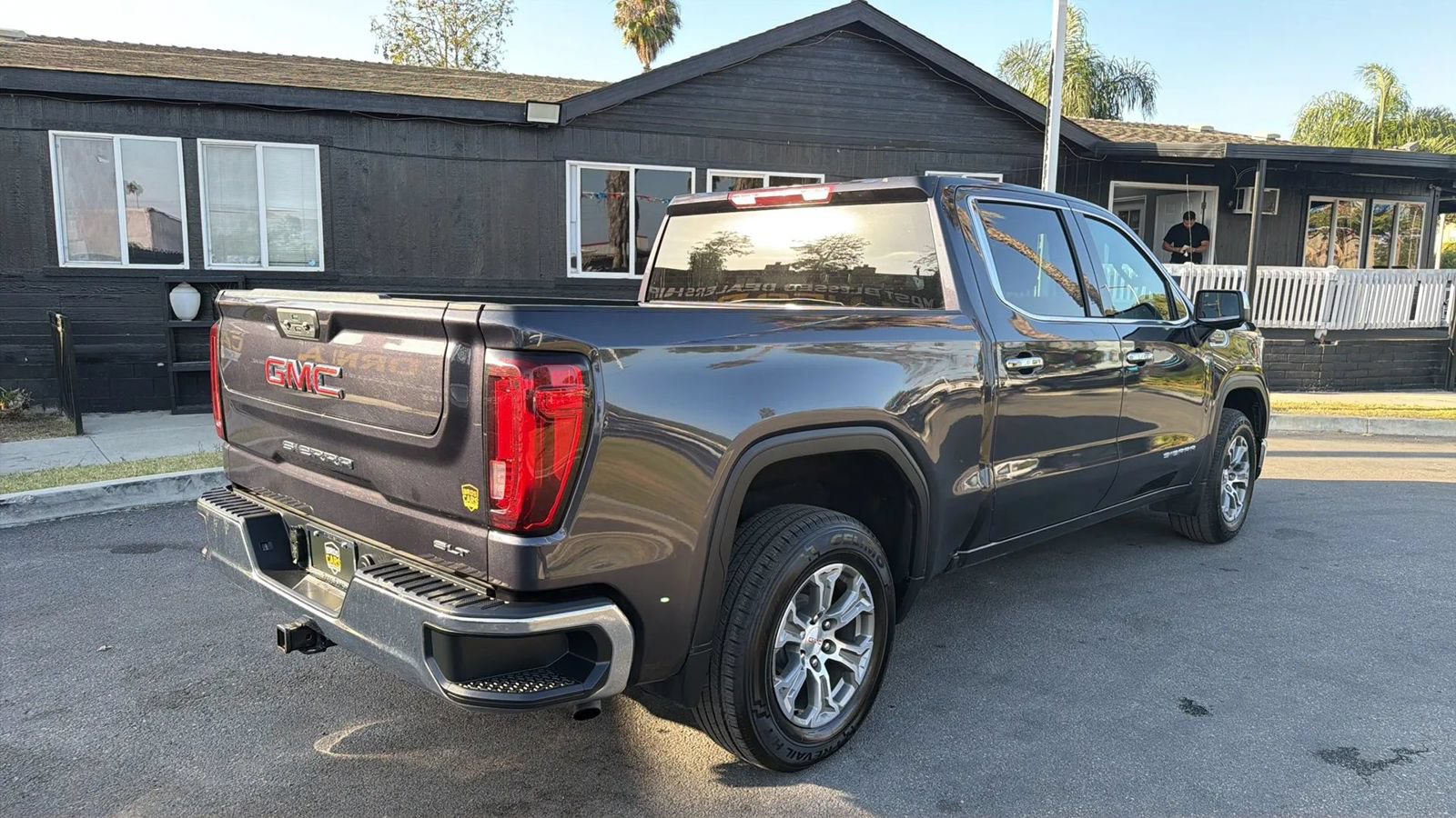 Used 2025 GMC Sierra 1500 SLT RWD image 8
