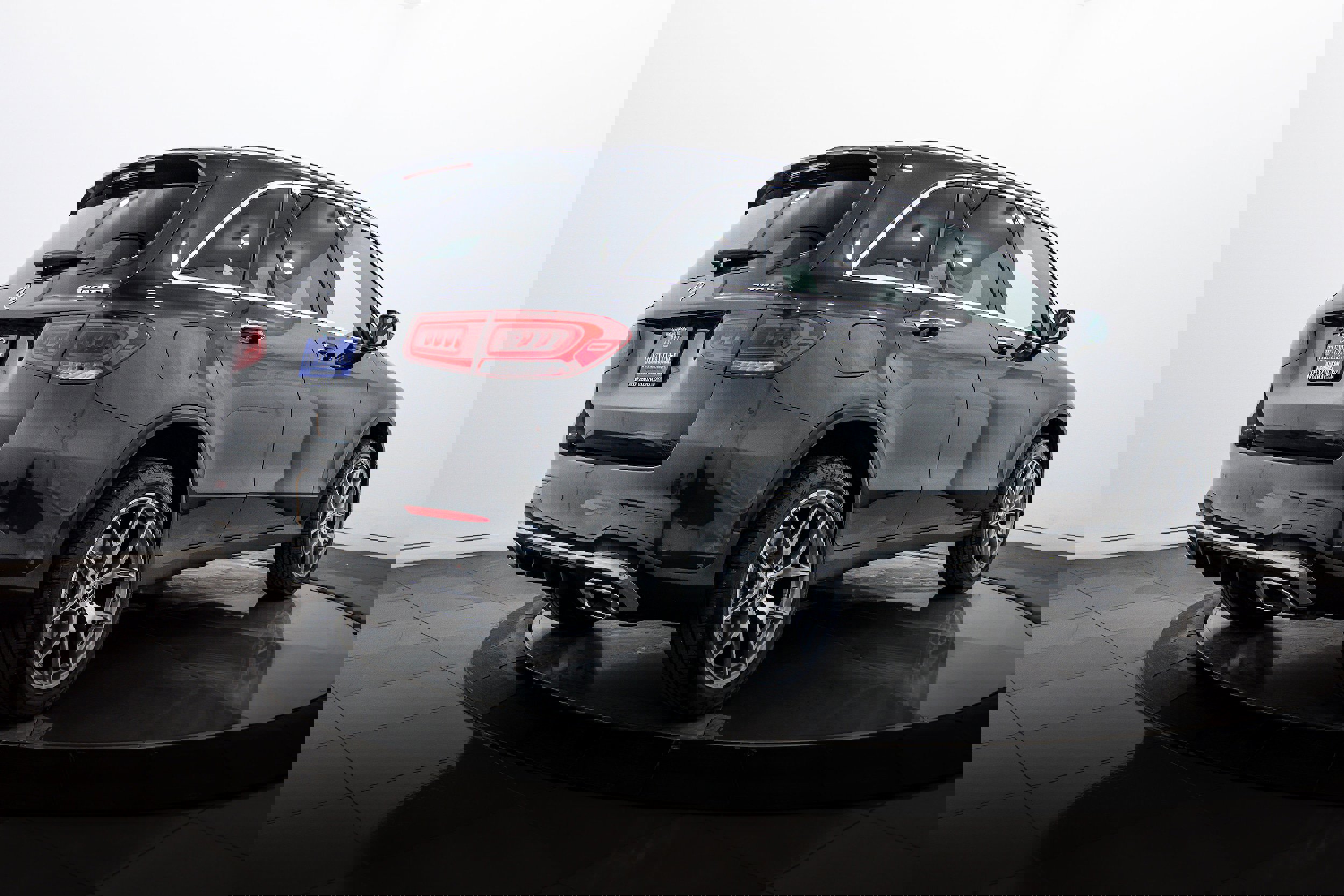 Used 2022 Mercedes-Benz GLC 300 4MATIC image 4