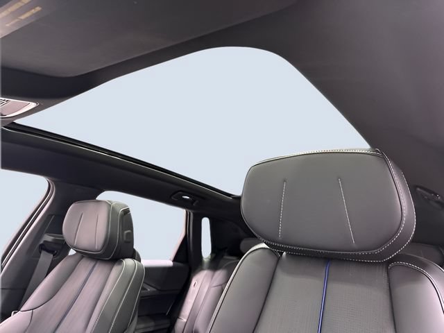Used 2025 Cadillac Lyriq Sport w/ LPO, Floor Liner Package AWD/4WD image 27