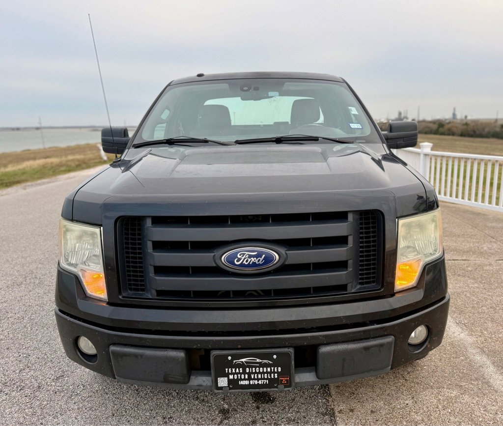 Used 2010 Ford F150 STX image 2