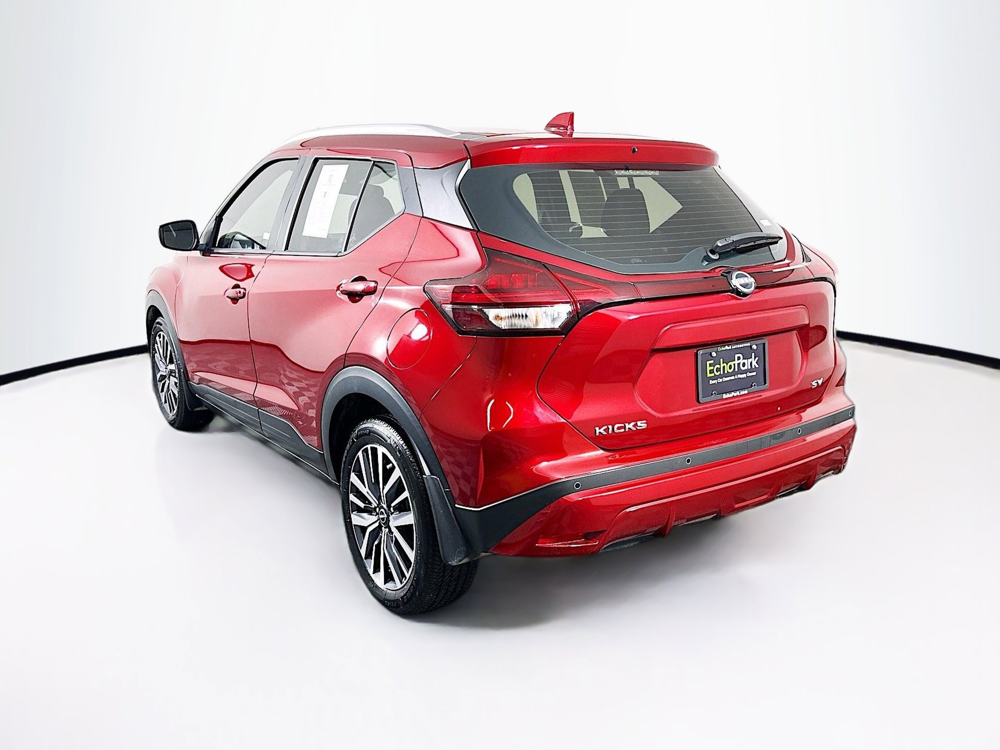 Used 2023 Nissan Kicks SV image 5
