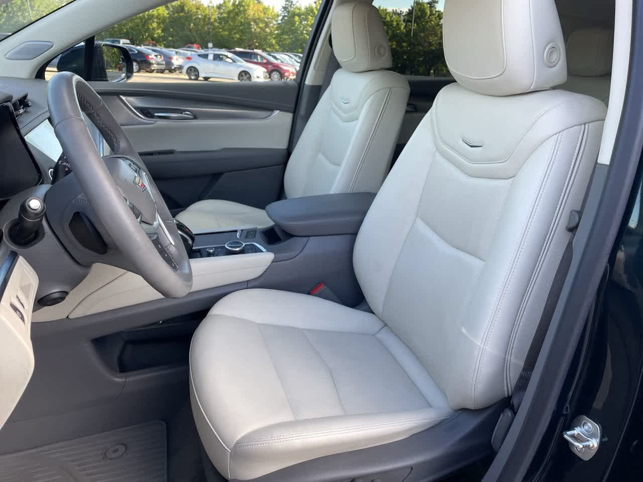 Certified 2024 Cadillac XT5 Premium Luxury AWD/4WD image 12