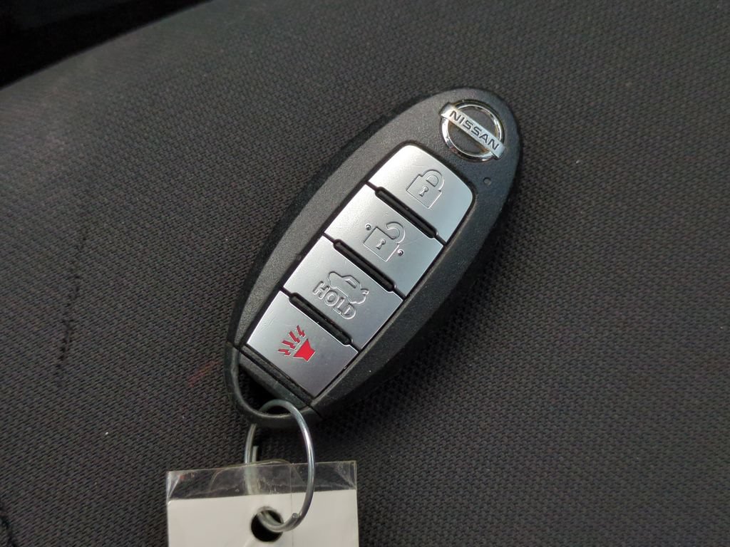 Certified 2020 Nissan Versa SV FWD image 20