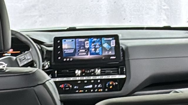 New 2026 Nissan Pathfinder SL image 17