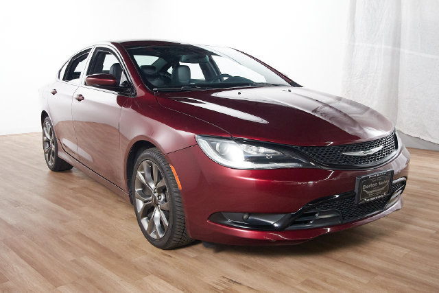 Used 2016 Chrysler 200 S w/ Comfort Group AWD/4WD image 3