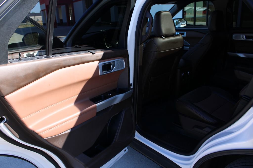 Used 2021 Ford Explorer King Ranch w/ Premium Technology Package image 13