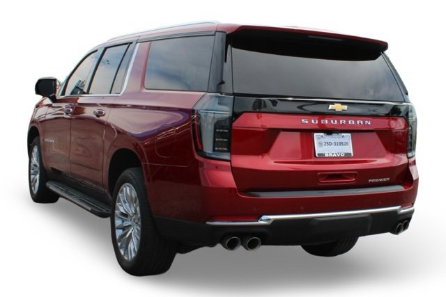 Used 2025 Chevrolet Suburban Premier image 7