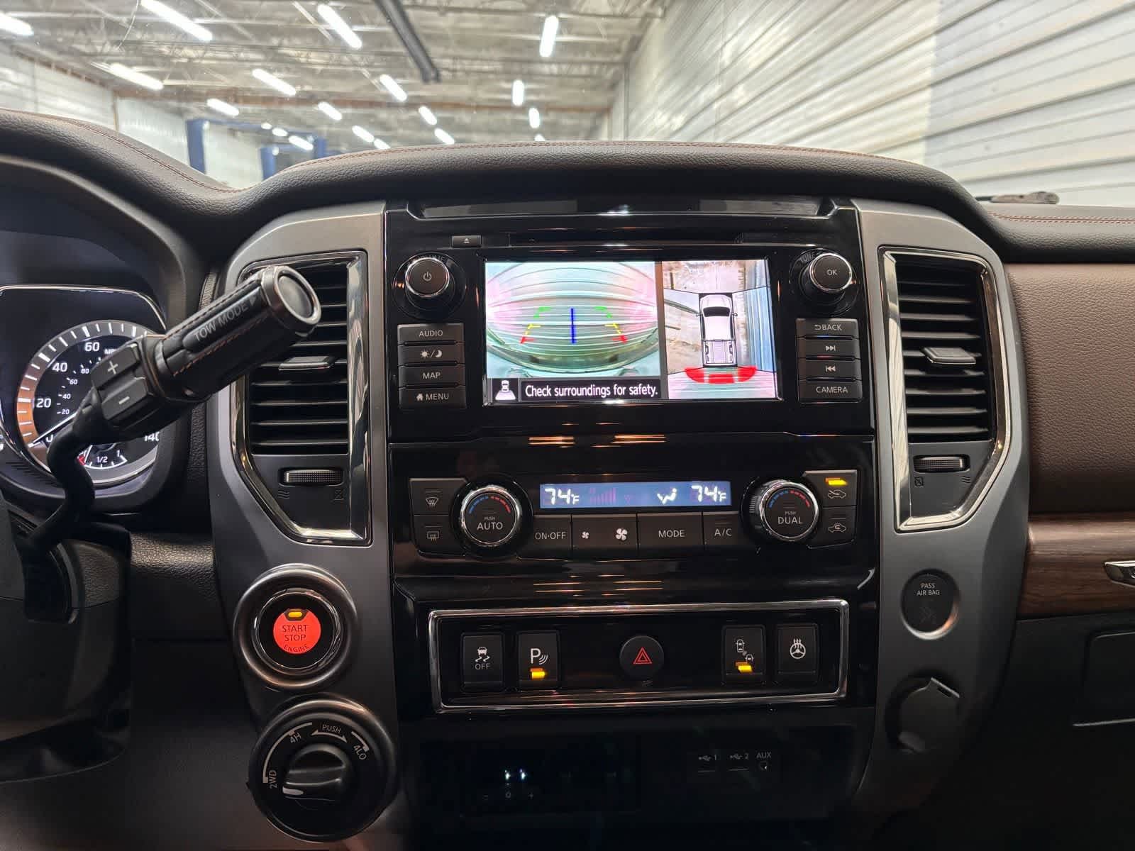 Used 2019 Nissan Titan Platinum Reserve AWD/4WD image 21