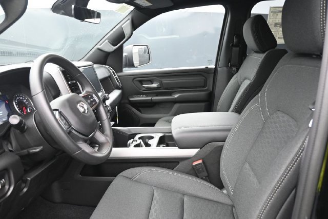 New 2026 RAM 1500 Express AWD/4WD image 17