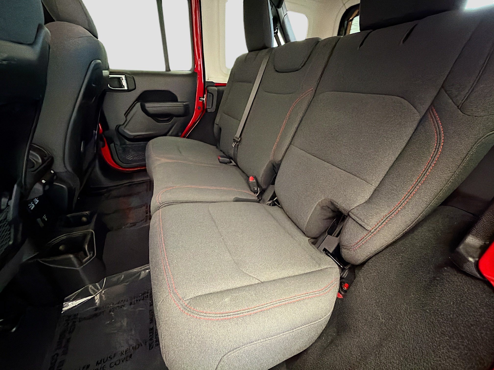 Used 2025 Jeep Wrangler Unlimited Rubicon AWD/4WD image 13