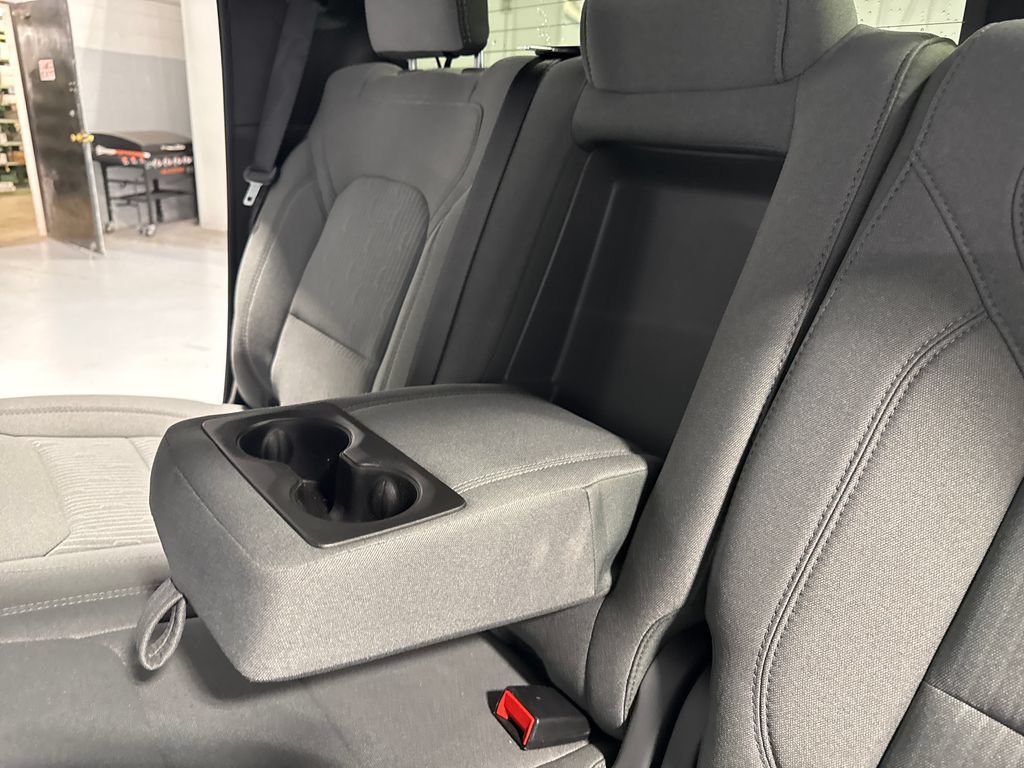 Used 2022 RAM 1500 Big Horn AWD/4WD image 39