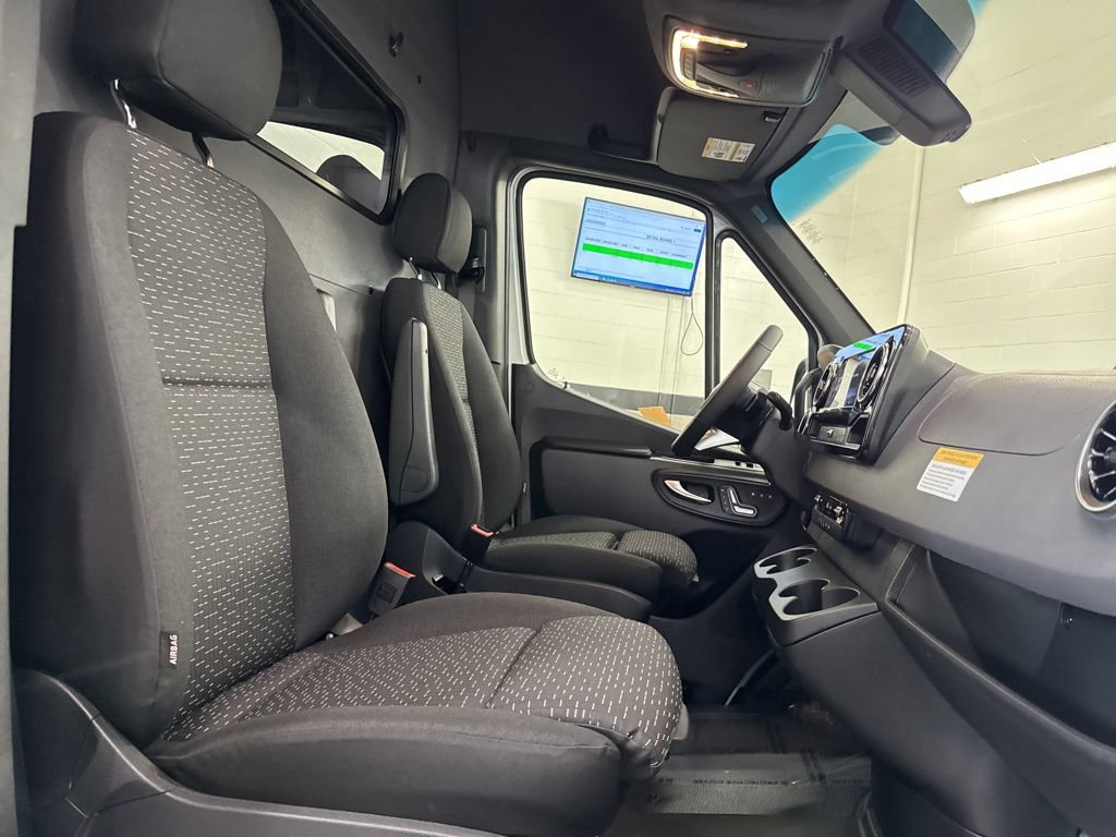 New 2025 Mercedes-Benz Sprinter 2500 image 13