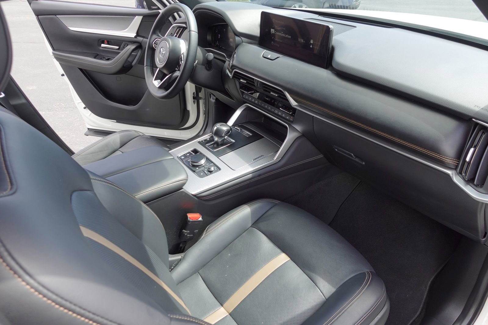 Used 2024 MAZDA CX-90 Plug-In Hybrid w/ Premium Plus AWD/4WD image 13