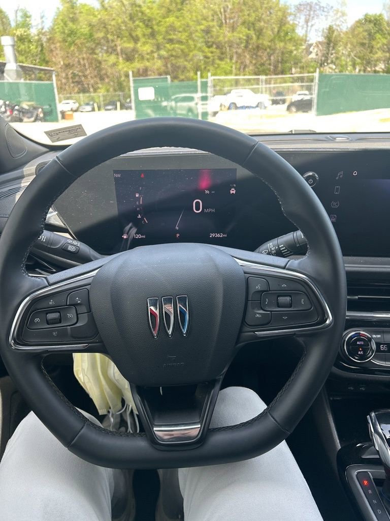 Used 2025 Buick Envista Sport Touring image 20