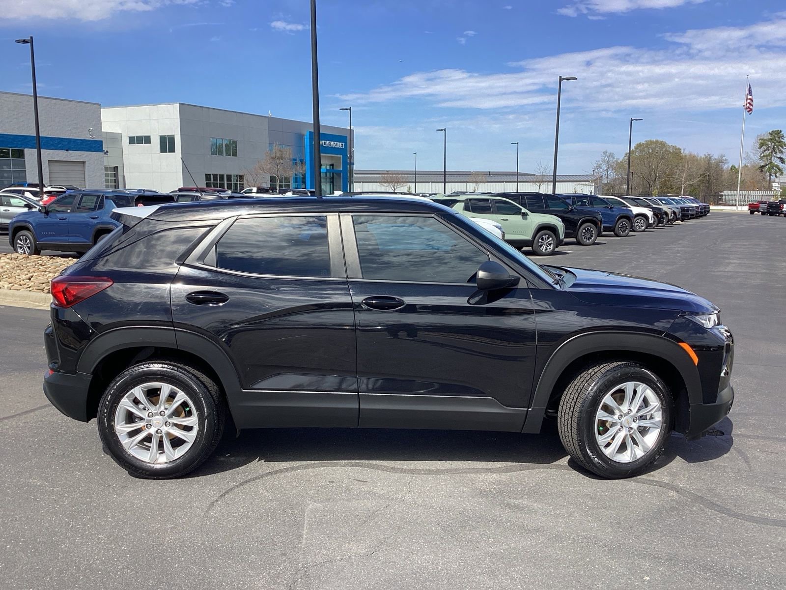 Used 2023 Chevrolet TrailBlazer LS image 5