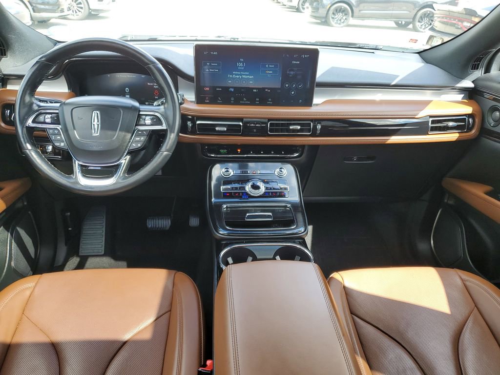 Used 2023 Lincoln Nautilus Reserve image 14