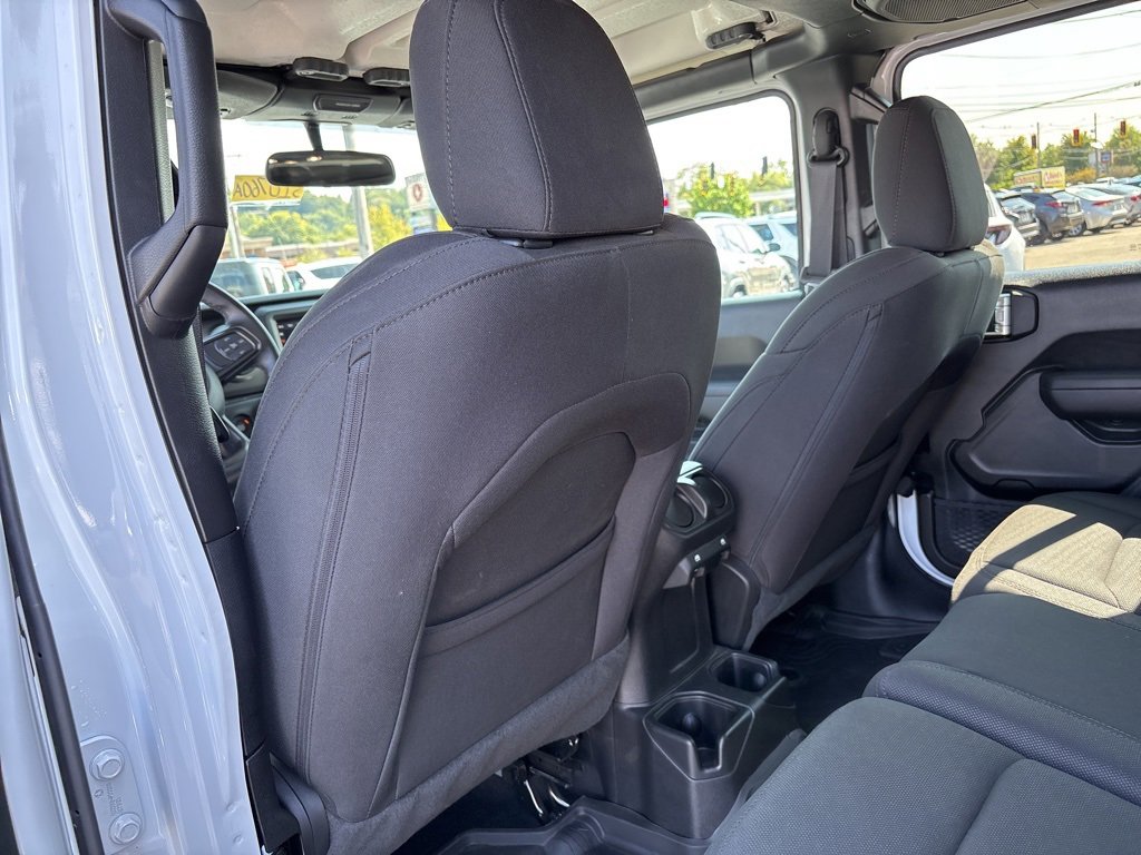 Used 2022 Jeep Wrangler Unlimited Sport image 25