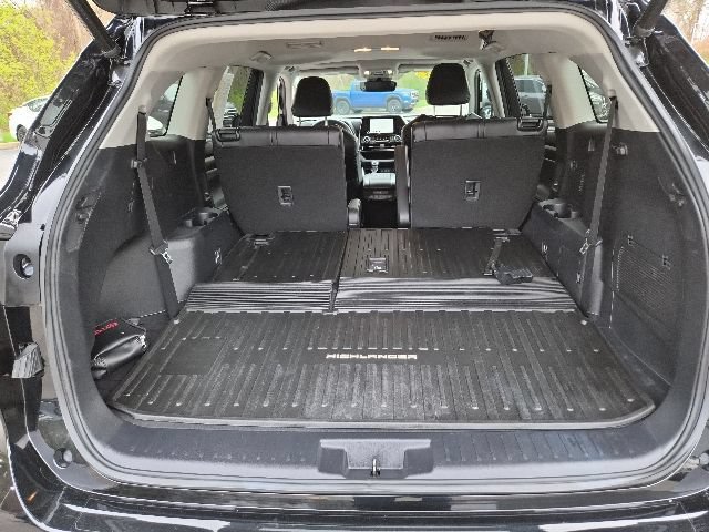Used 2023 Toyota Highlander XLE AWD/4WD image 9