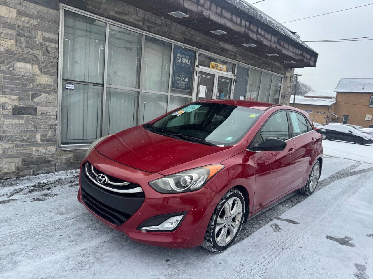 Used 2013 Hyundai Elantra GT w/ Touch & Go Pkg FWD image 2