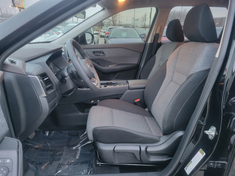 Used 2021 Nissan Rogue S image 19