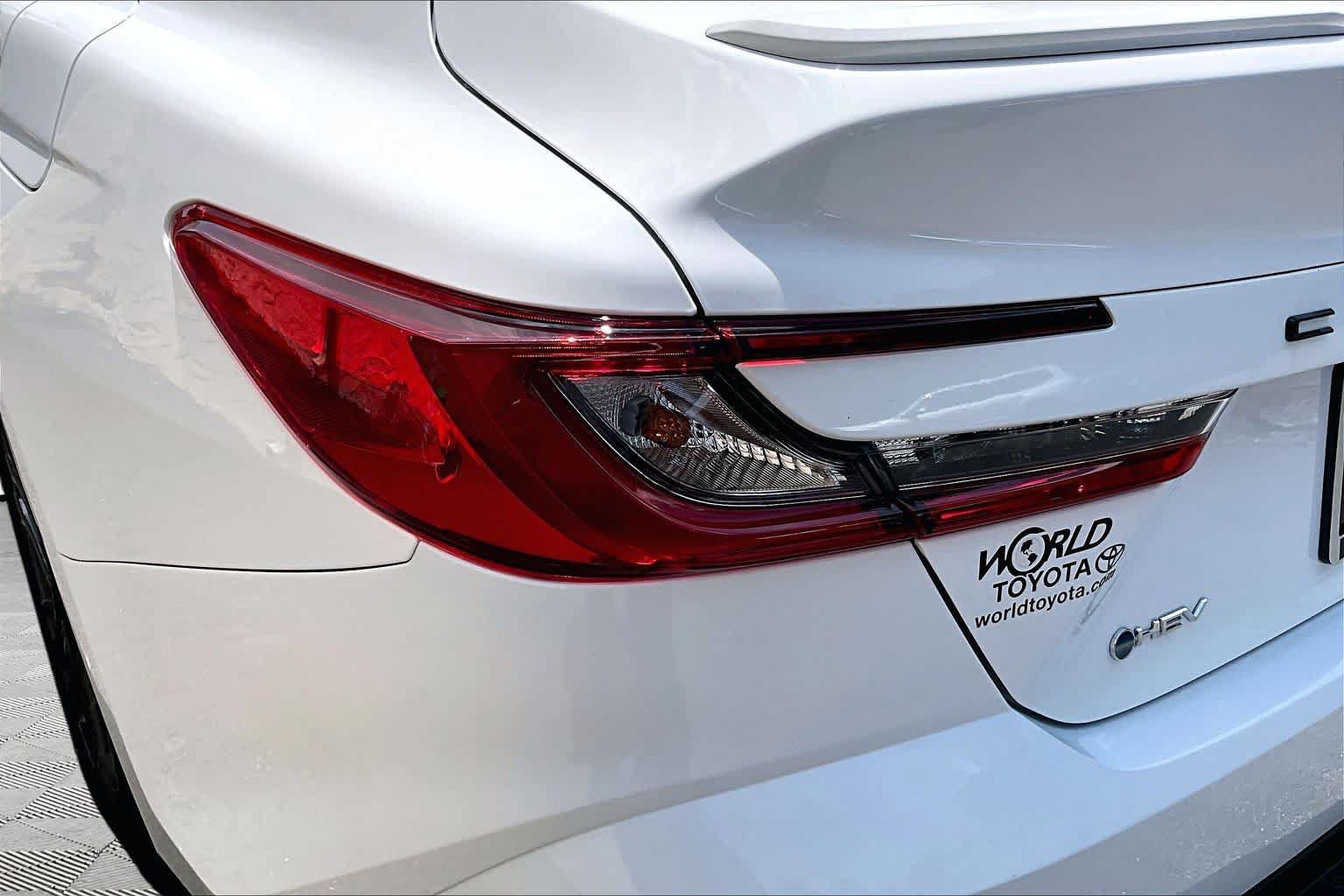 Used 2025 Toyota Camry SE FWD image 29