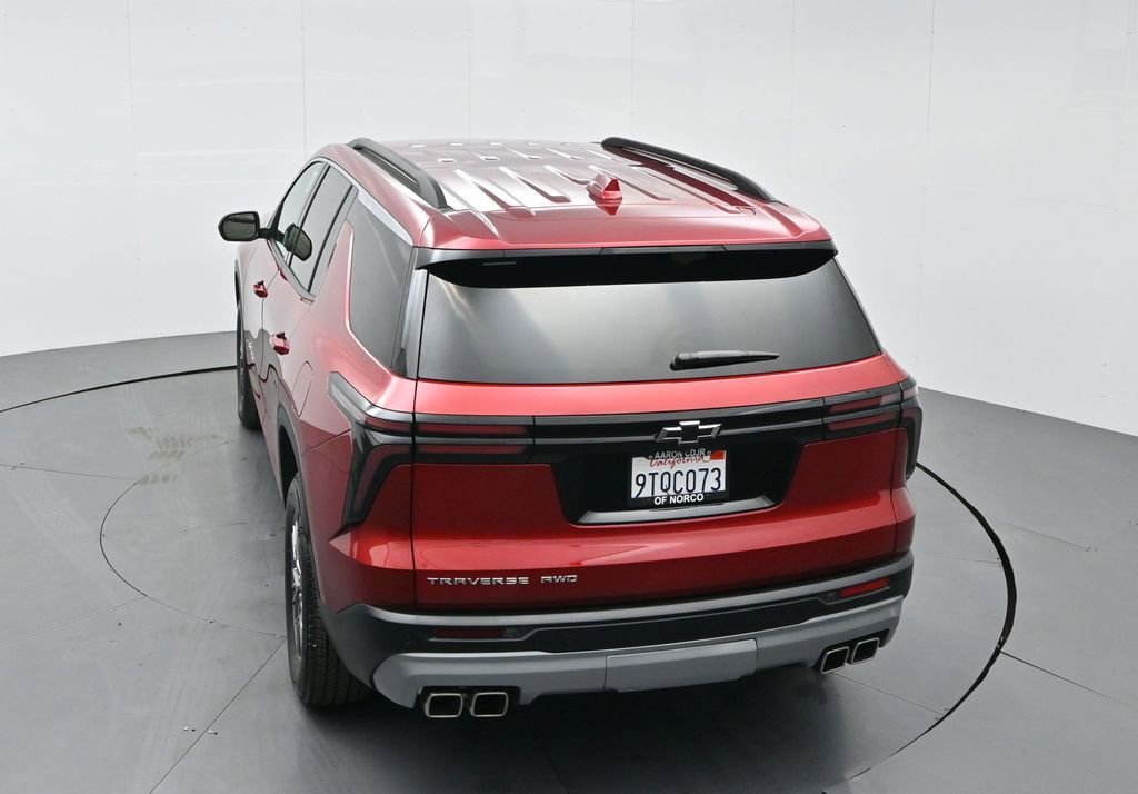 Used 2025 Chevrolet Traverse LT w/ Driver Confidence Package image 59
