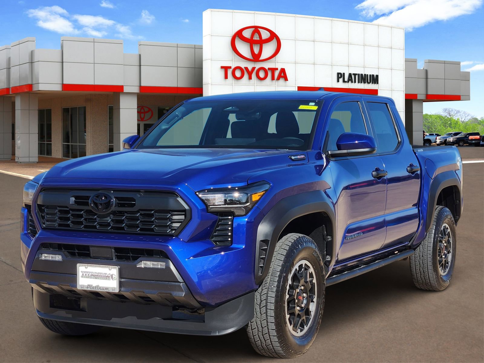 Used 2025 Toyota Tacoma TRD Off-Road image 2