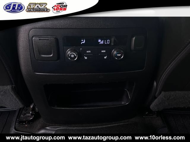 Used 2018 GMC Yukon Denali RWD image 16