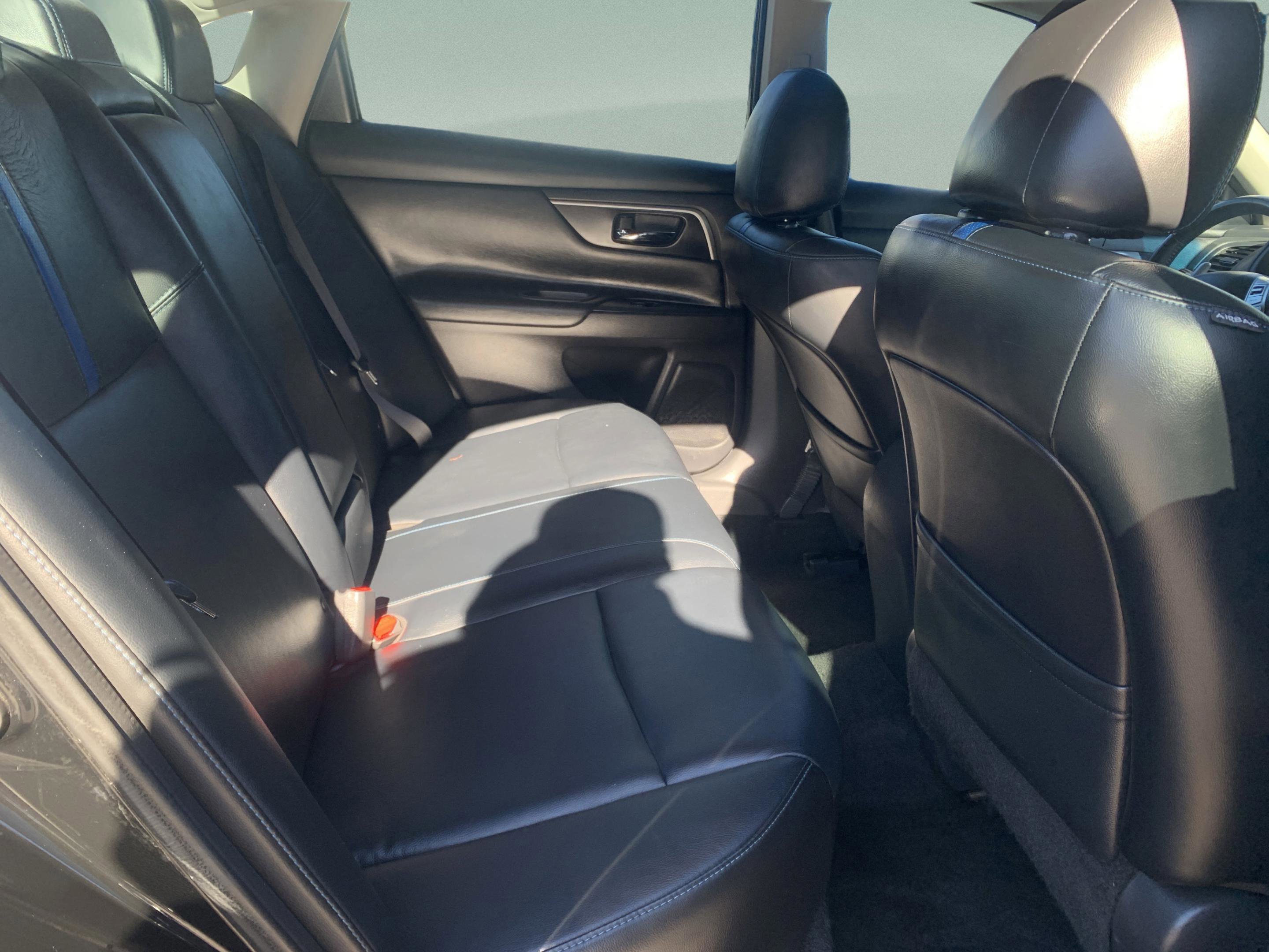 Used 2018 Nissan Altima 2.5 SR w/ SR Special Edition image 19