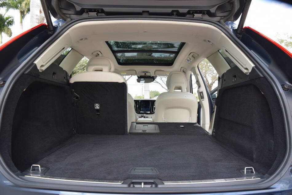 Used 2018 Volvo XC60 T5 Inscription w/ Luxury Seat Package image 80