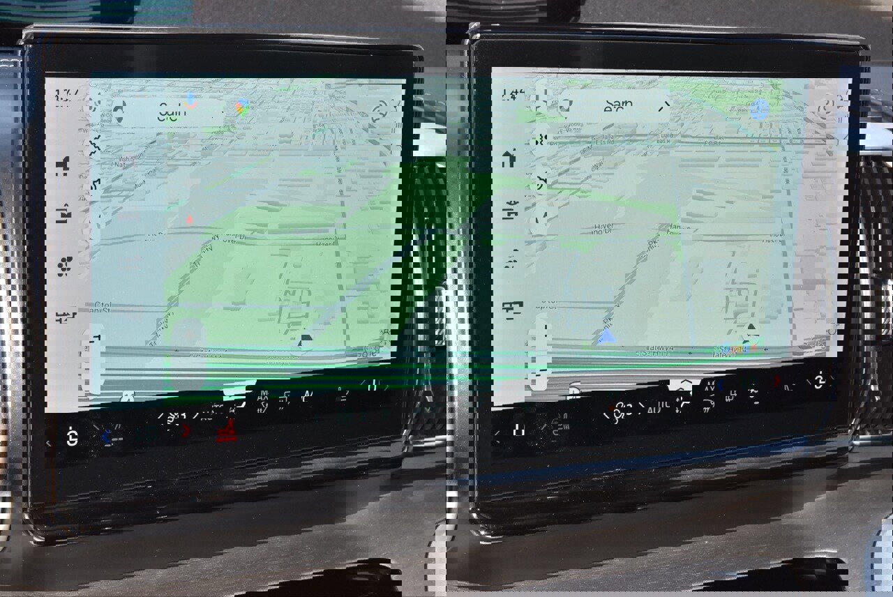 Certified 2025 Ford Expedition Platinum image 28