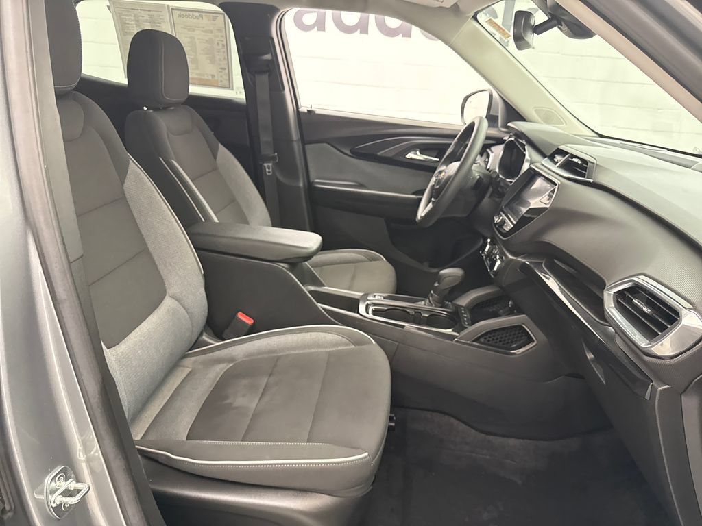 Used 2023 Chevrolet TrailBlazer LT w/ Convenience Package AWD/4WD image 29