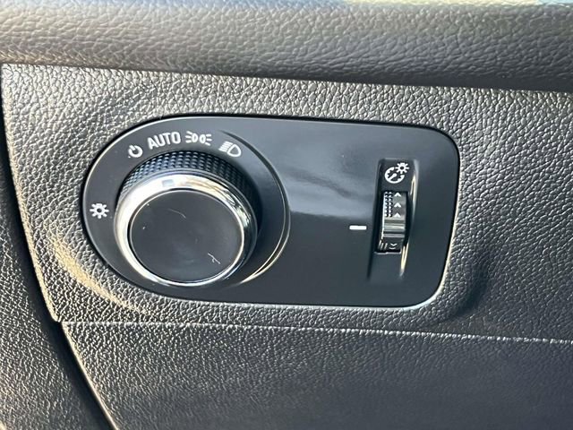 Used 2017 Chevrolet Cruze Premier image 20