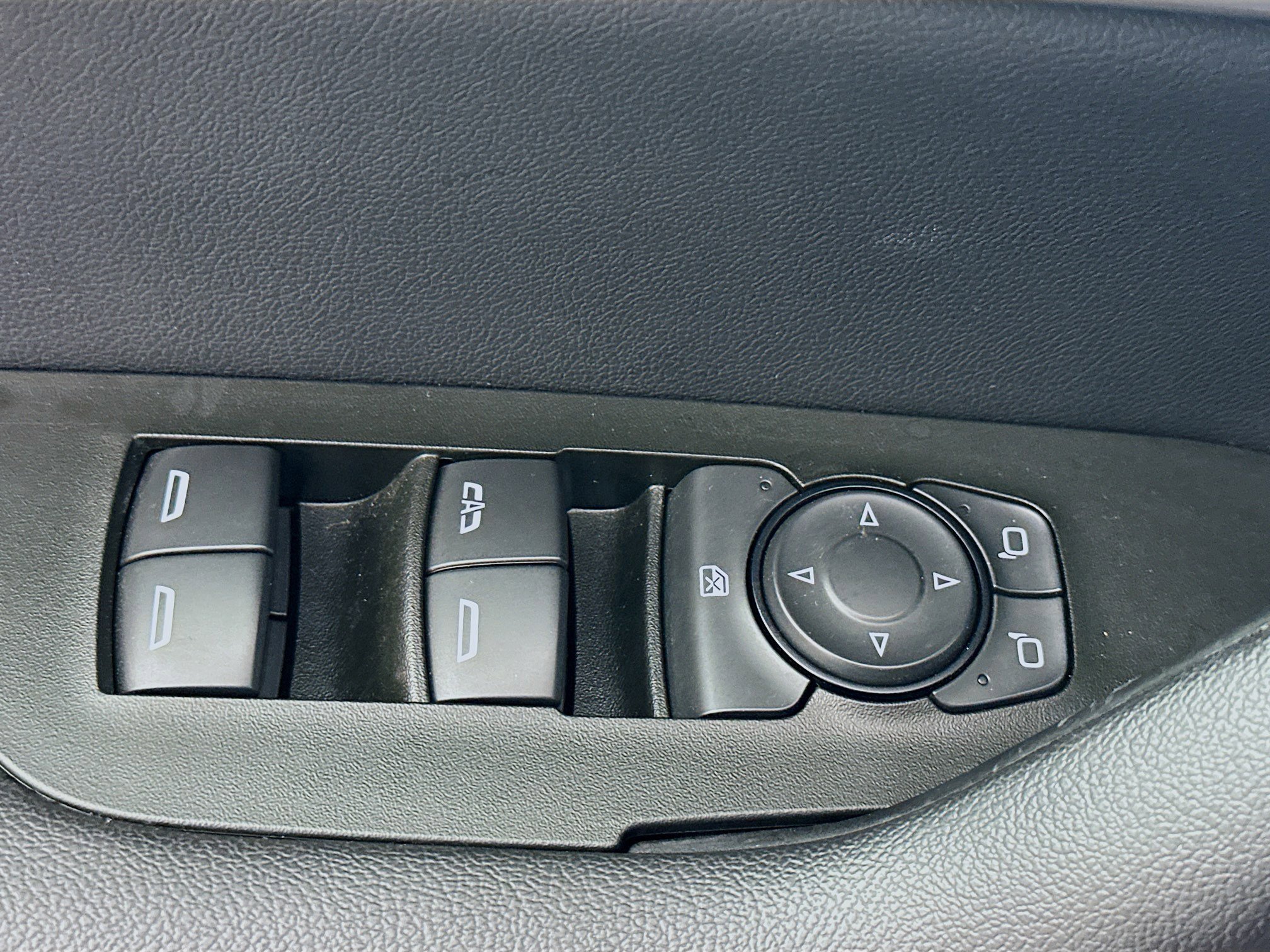 Used 2025 Chevrolet Blazer LT image 15