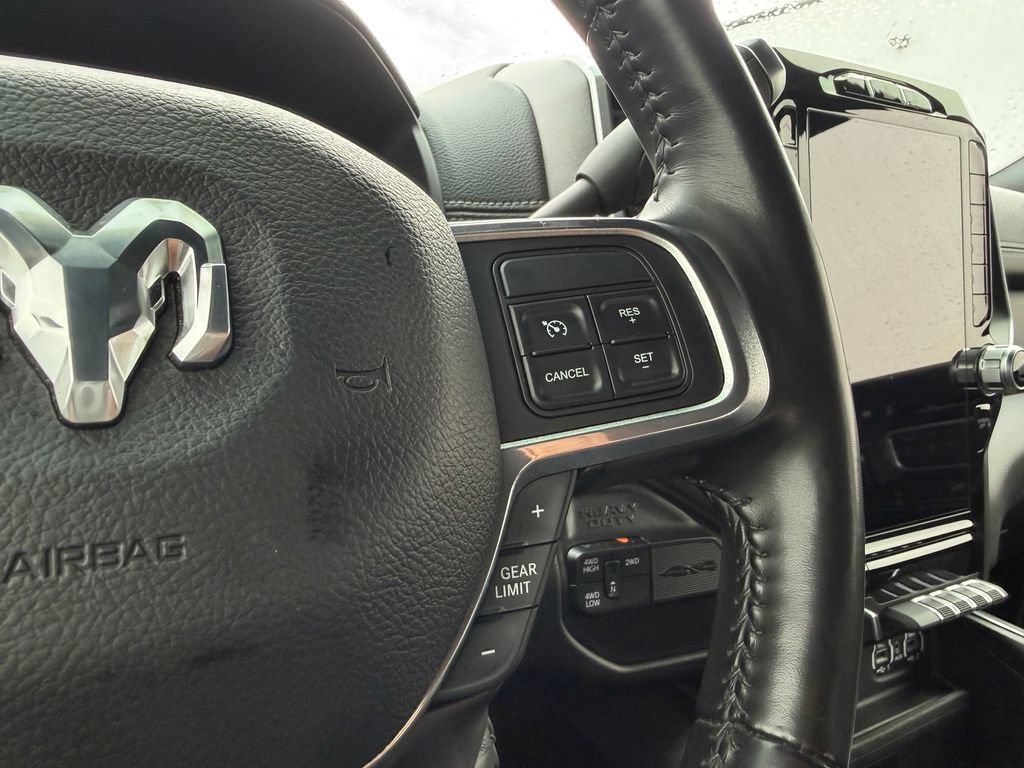 Used 2021 RAM 3500 Laramie AWD/4WD image 7