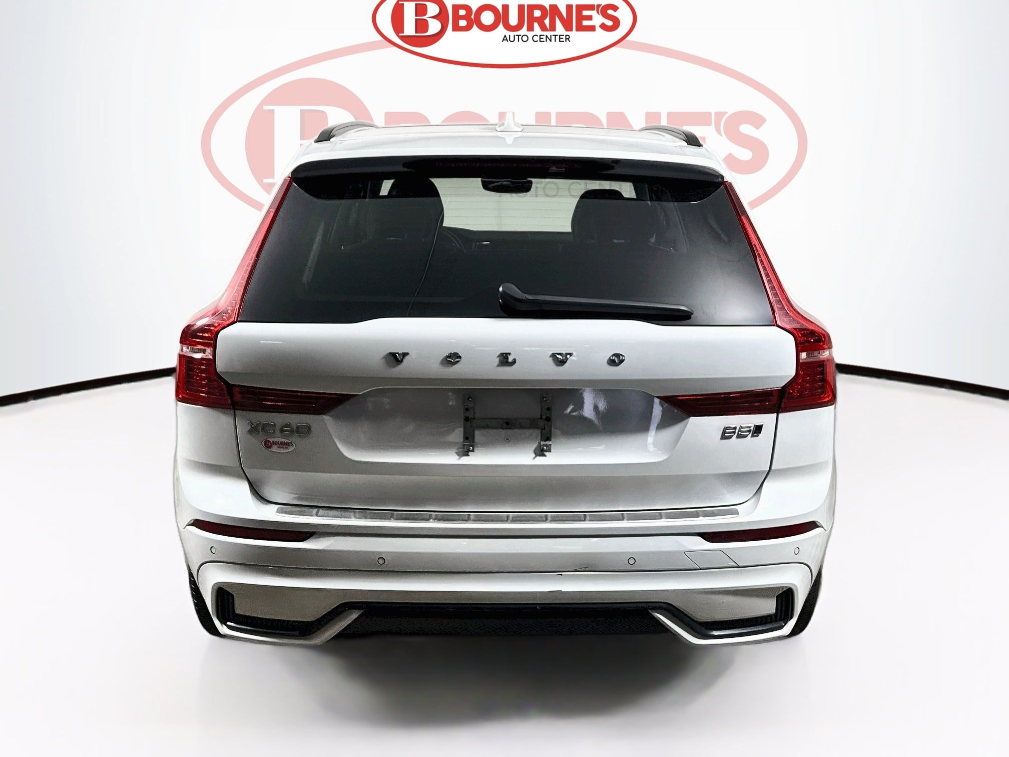 Used 2024 Volvo XC60 B5 Plus w/ Protection Package Premier AWD/4WD image 10