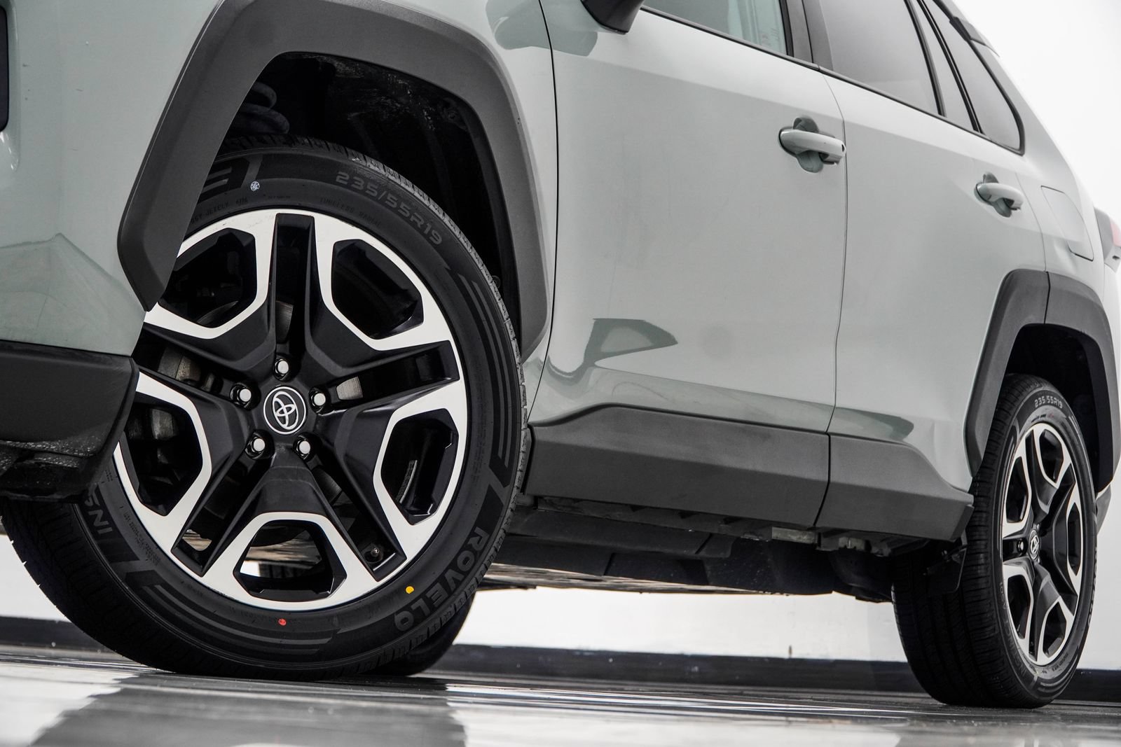 Used 2020 Toyota RAV4 Adventure w/ Convenience Package AWD/4WD image 3